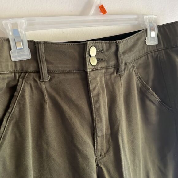 EXCELLENT CONDITION WOMENS 12 DEMOCRACY “AB” SOLUTION HI-RISE OLIVE GREEN PANTS - Picture 3 of 7